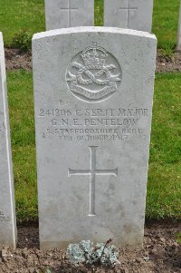 Etaples Military Cemetery - Pentelow, George Norman Emerson