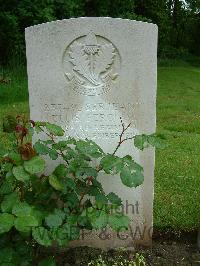 Etaples Military Cemetery - Percival, Ellis
