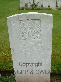 Etaples Military Cemetery - Percival, G F