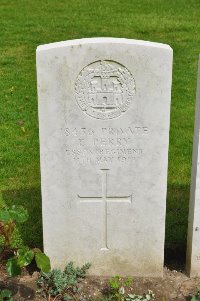 Etaples Military Cemetery - Perry, F
