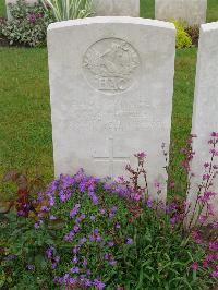 Etaples Military Cemetery - Peters, Charles Maurice Sewell
