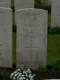 Etaples Military Cemetery - Peters, S