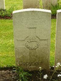 Etaples Military Cemetery - Phillis, Frederick John
