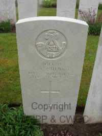 Etaples Military Cemetery - Philpott, E A