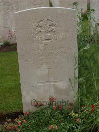 Etaples Military Cemetery - Pickavance, T