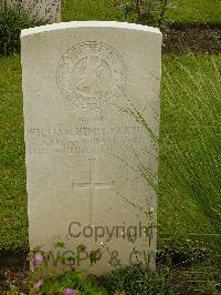 Etaples Military Cemetery - Pickburn, William Henry