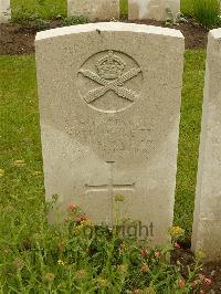 Etaples Military Cemetery - Pickett, Fred