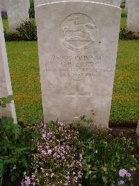 Etaples Military Cemetery - Pierce, G