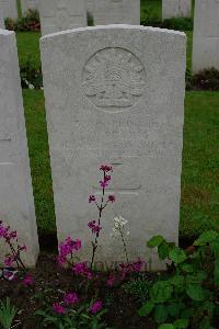 Etaples Military Cemetery - Pilling, Lewis James