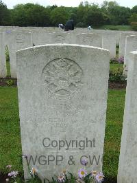 Etaples Military Cemetery - Pinkney, Alfred