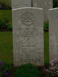 Etaples Military Cemetery - Platt, George Henry