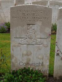 Etaples Military Cemetery - Platts, Horace