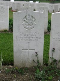 Etaples Military Cemetery - Plumb, Charles Henry