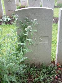Etaples Military Cemetery - Plumb, George James