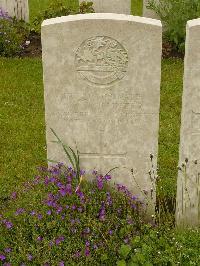 Etaples Military Cemetery - Pointer, John William James