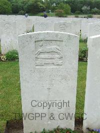 Etaples Military Cemetery - Pool, Charles William