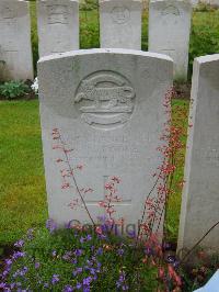 Etaples Military Cemetery - Poole, William Ambrose