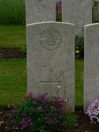 Etaples Military Cemetery - Porritt, T