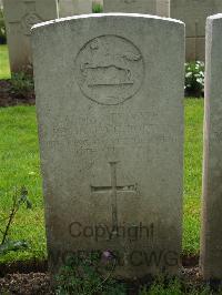 Etaples Military Cemetery - Porter, Reginald George