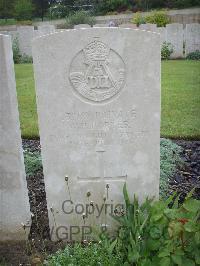 Etaples Military Cemetery - Porter, W H