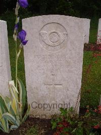 Etaples Military Cemetery - Postance, Harry