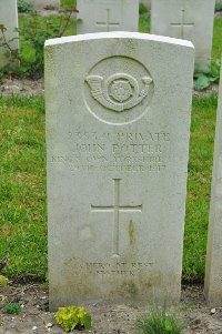 Etaples Military Cemetery - Potter, John