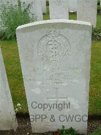 Etaples Military Cemetery - Powell, William George