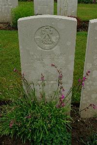 Etaples Military Cemetery - Powis, Harry