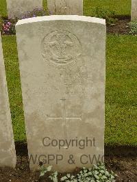 Etaples Military Cemetery - Preece, H