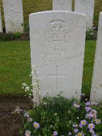 Etaples Military Cemetery - Prentice, J