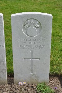 Etaples Military Cemetery - Pretty, W