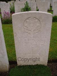 Etaples Military Cemetery - Prevotat, W P