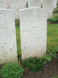 Etaples Military Cemetery - Price, Albert George