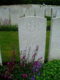 Etaples Military Cemetery - Price, Frederick Frank