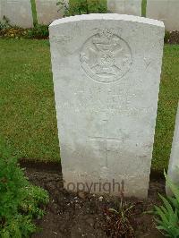 Etaples Military Cemetery - Price, W A
