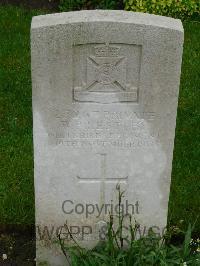 Etaples Military Cemetery - Priestley, Walter