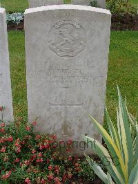 Etaples Military Cemetery - Purser, J