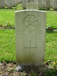 Etaples Military Cemetery - Quirke, Amyas Septimus