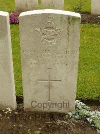 Etaples Military Cemetery - Rafter, T