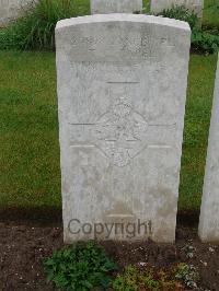 Etaples Military Cemetery - Raper, Thomas George