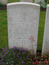Etaples Military Cemetery - Ratcliffe, William