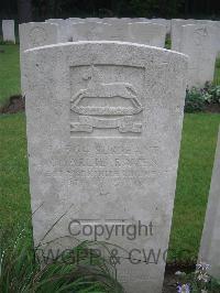 Etaples Military Cemetery - Raven, Charlie