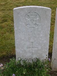 Etaples Military Cemetery - Rawlins, Frederick