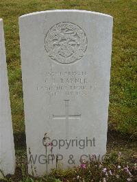 Etaples Military Cemetery - Rayner, C J