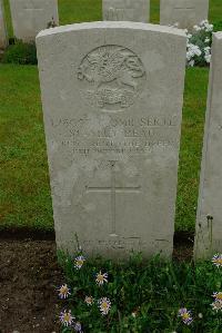Etaples Military Cemetery - Read, Stanley