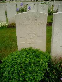 Etaples Military Cemetery - Reade, Fred