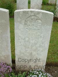 Etaples Military Cemetery - Reardon, J