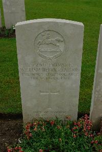 Etaples Military Cemetery - Reardon, William Henry