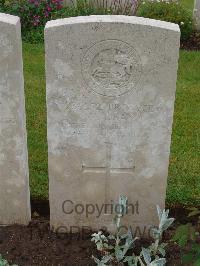 Etaples Military Cemetery - Reay, William