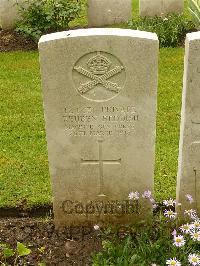 Etaples Military Cemetery - Reddish, Reuben